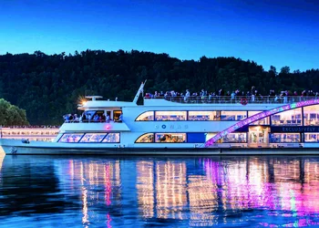 Weihnachtszauber auf dem Kristallschiff