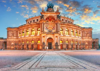 PREMIUM Dresden Semperoper Premiere von Ferdinando Paërs Oper "Leonora"